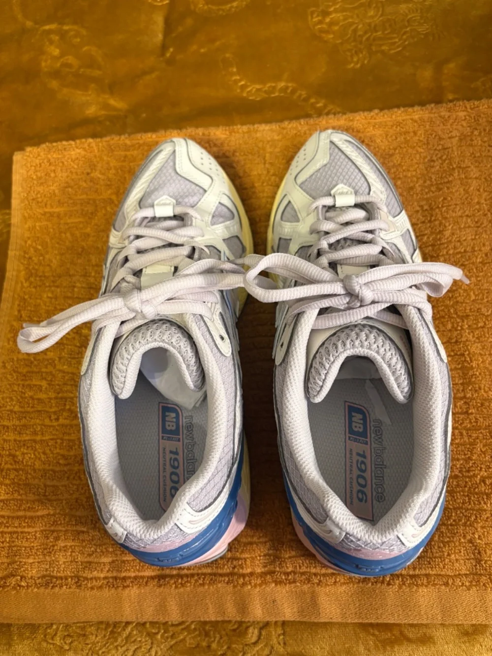 New Balance 1906U Sneakers